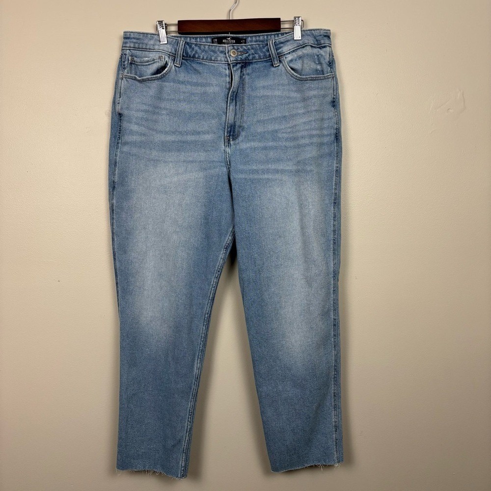 Hollister Ultra High Rise Mom Jean 17R/33 Blue Whiskered Raw Hem Zip Fly Denim